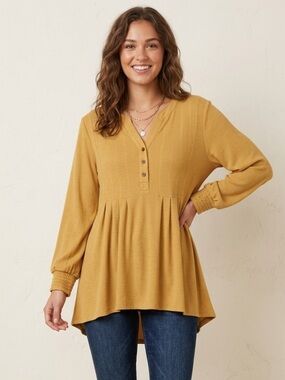 💥NWT Wonderly Mustard Half Button Top